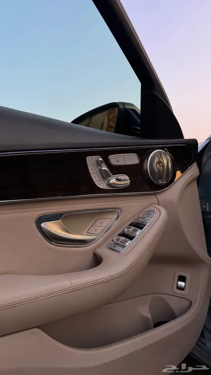 مرسيدس c300 ممشى قليل 10