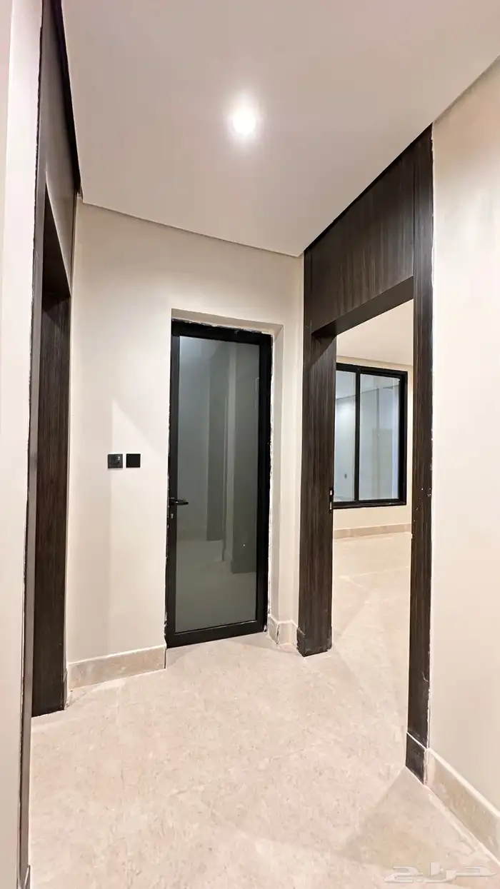 شقة فاخرة للايجار حي الشعلة 13