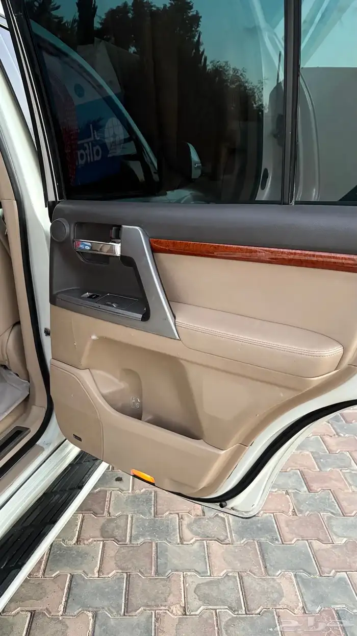 لاندكروزر 20