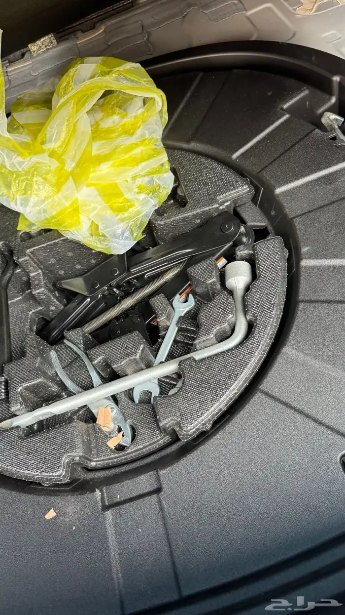 للبيع كامري مخزنه 42