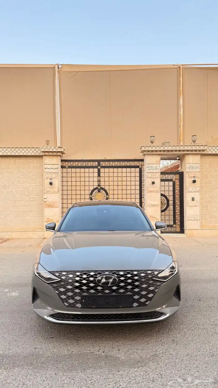 هيونداي ازيرا 2022 ( بنزين) v4 فل كامل بانوراما 0