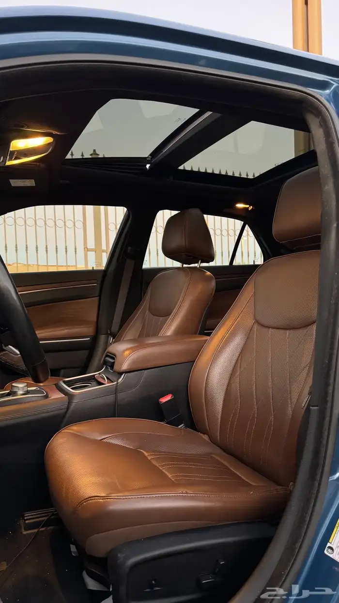 كرايزلر 2021 اكزيكتف V8 5 7 5