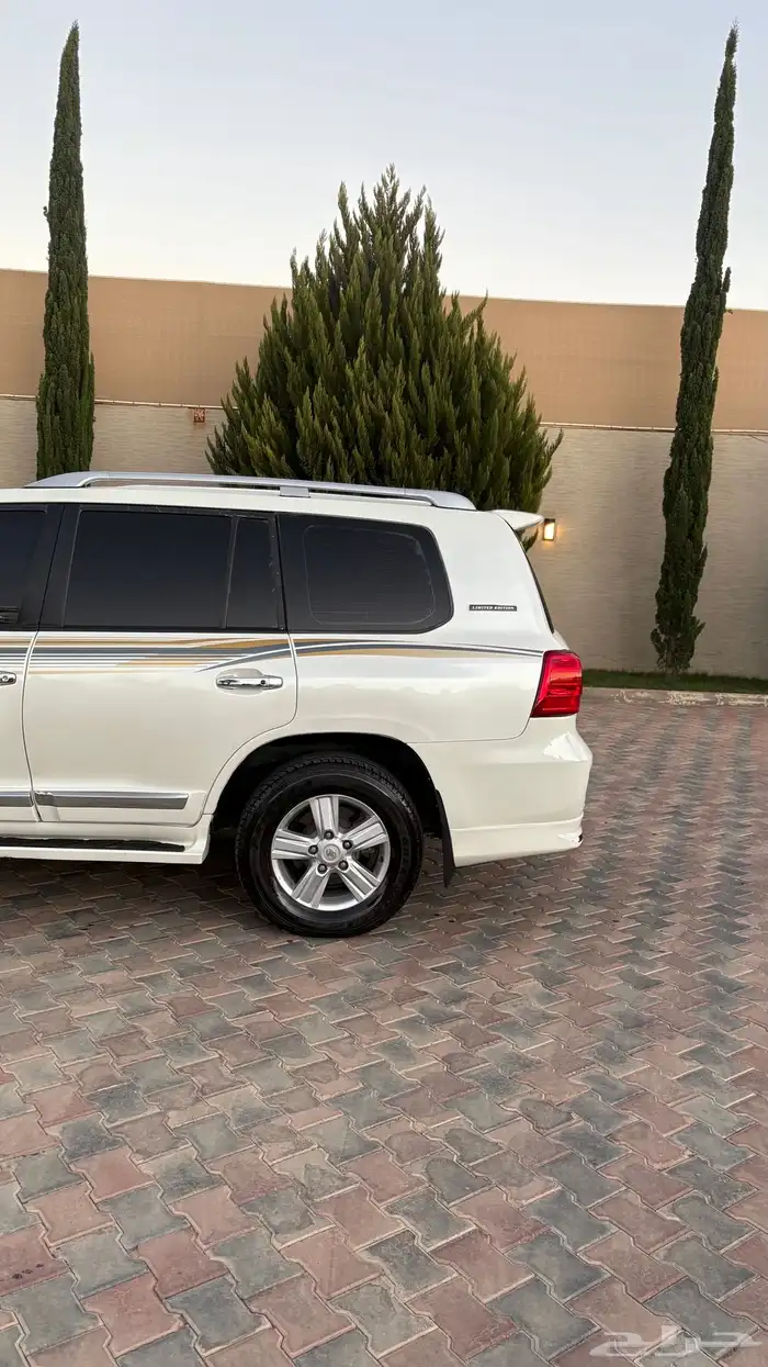 لاندكروزر 35