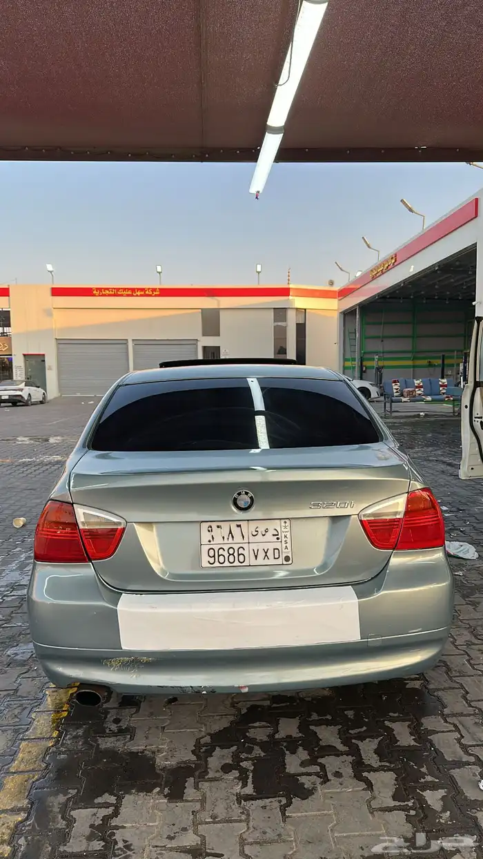 للبيع BMW 320i 2006 بيعه مستعجله 3