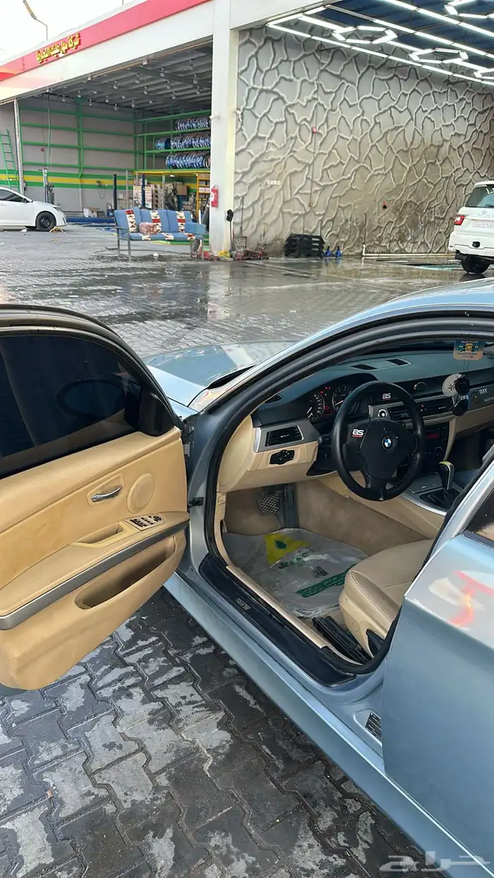 للبيع BMW 320i 2006 بيعه مستعجله 7