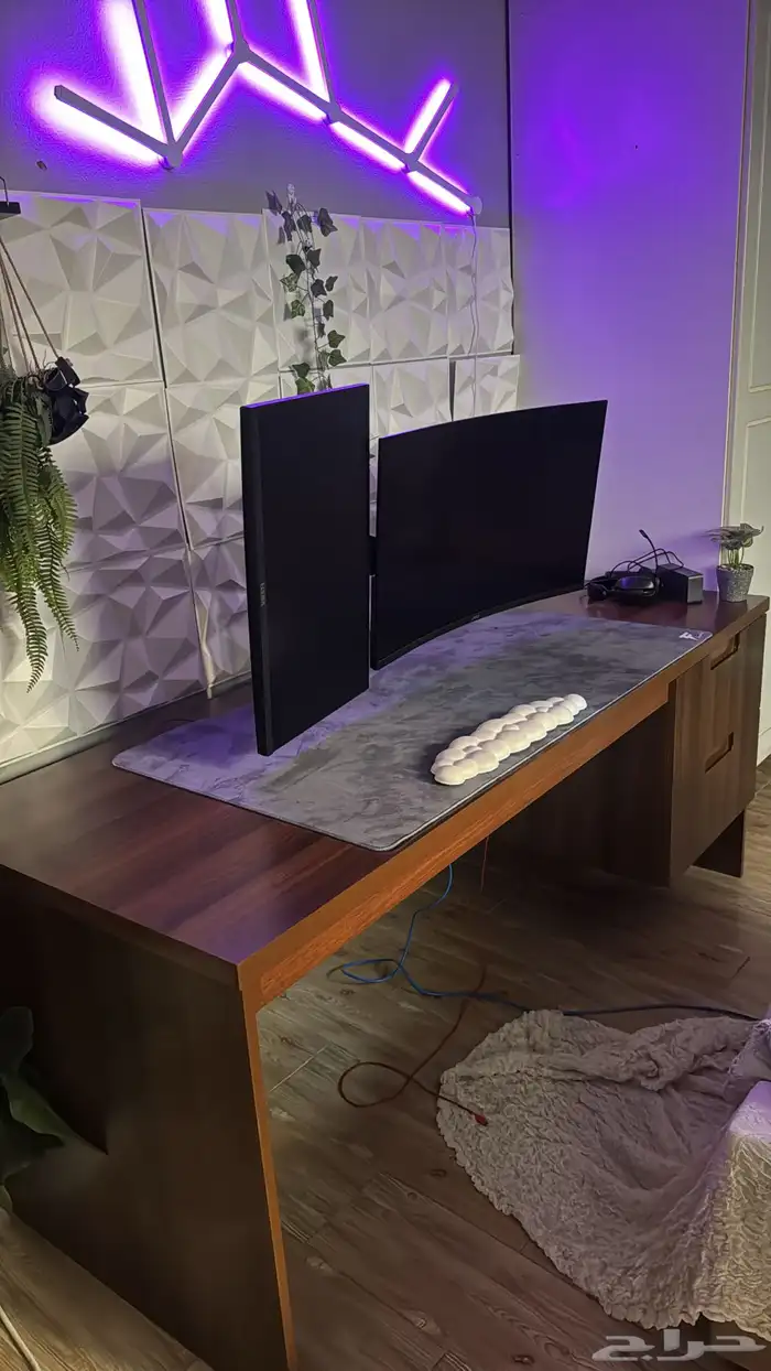 طاولة قيمنق 1