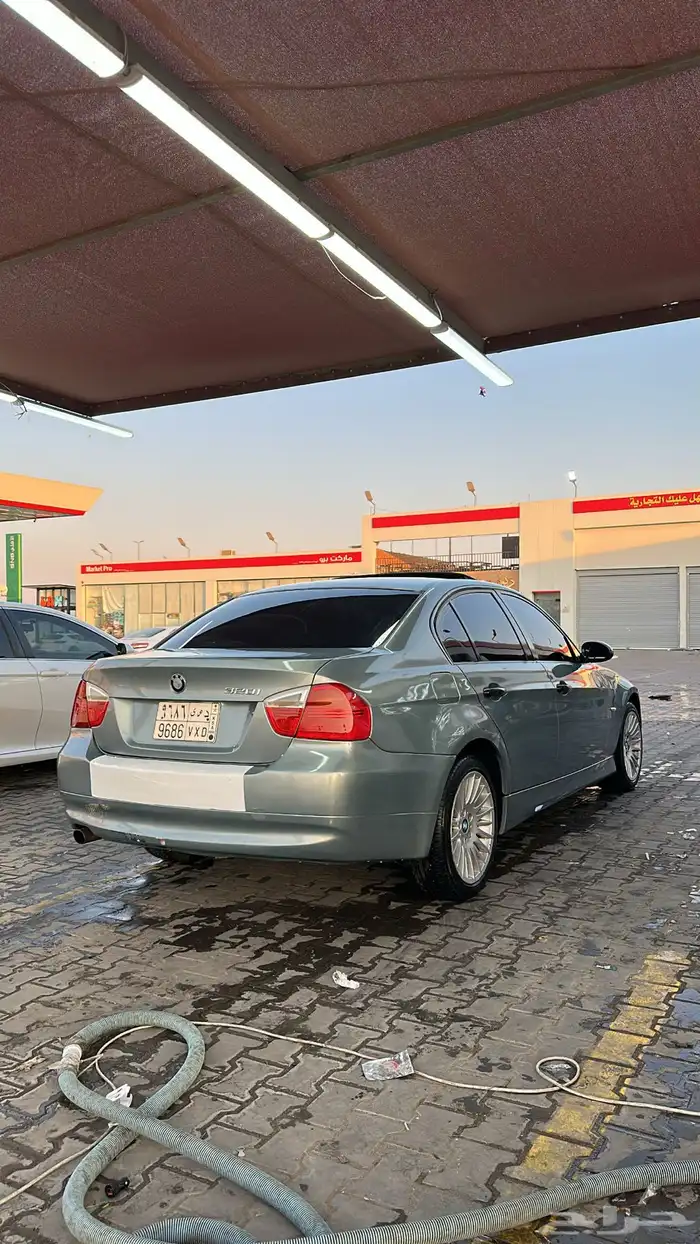 للبيع BMW 320i 2006 بيعه مستعجله 4