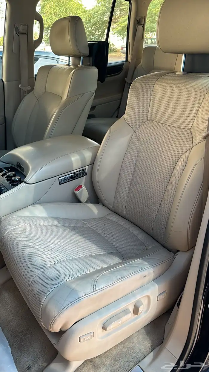 لكزس 2017 ماشي 180 5