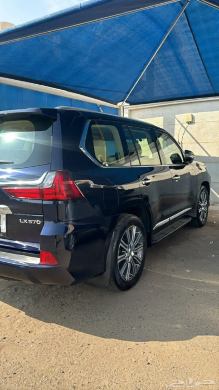 لكزس 2017 ماشي 180 2