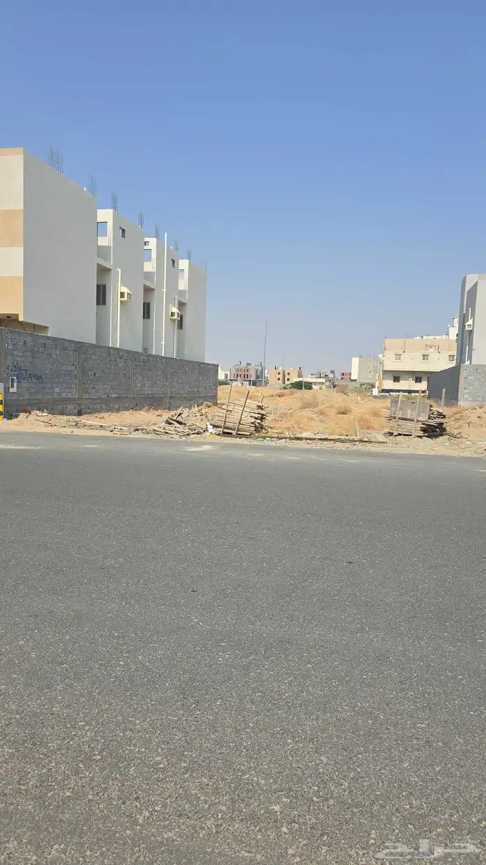أرض للبيع مخطط ولي العهد 3   شارع 25 مزفلت منطلق 0