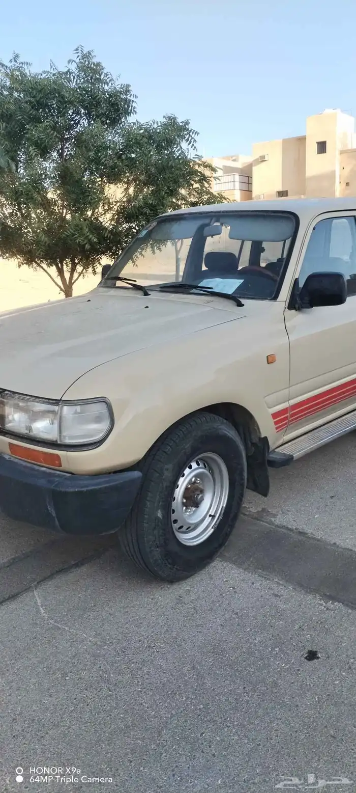 للبيع جيب تايوتا بنزين 91 باسم المالك 5