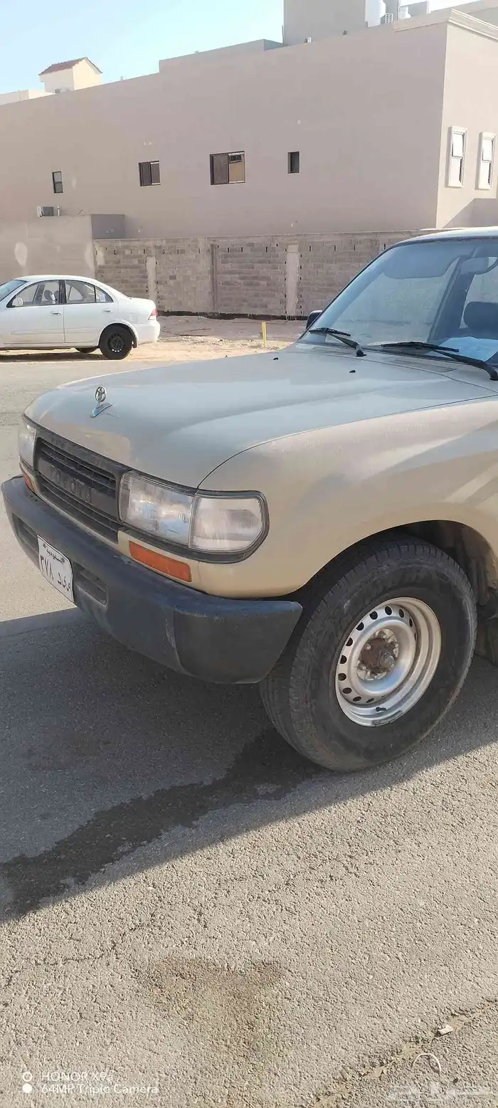 للبيع جيب تايوتا بنزين 91 باسم المالك 3