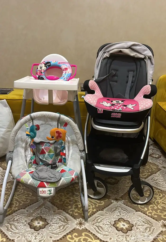 عربية اطفال ماماز اند باباز مع كرسي سيارة وكرسي طعام وهزاز 0
