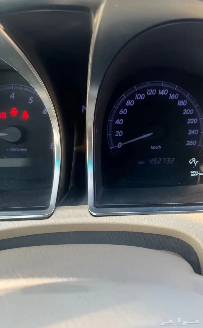 تويوتا افالون 2012 ابيض لؤلؤي 2