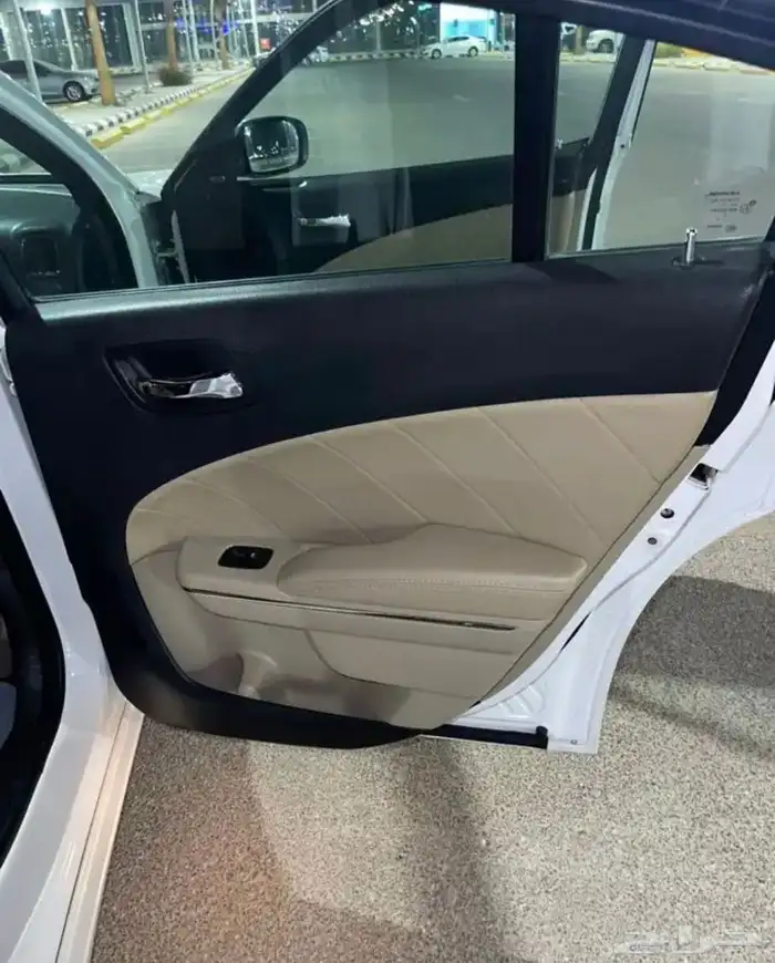 اعرض لكم دوج اتشارجر 2013 هيمي Rt 7