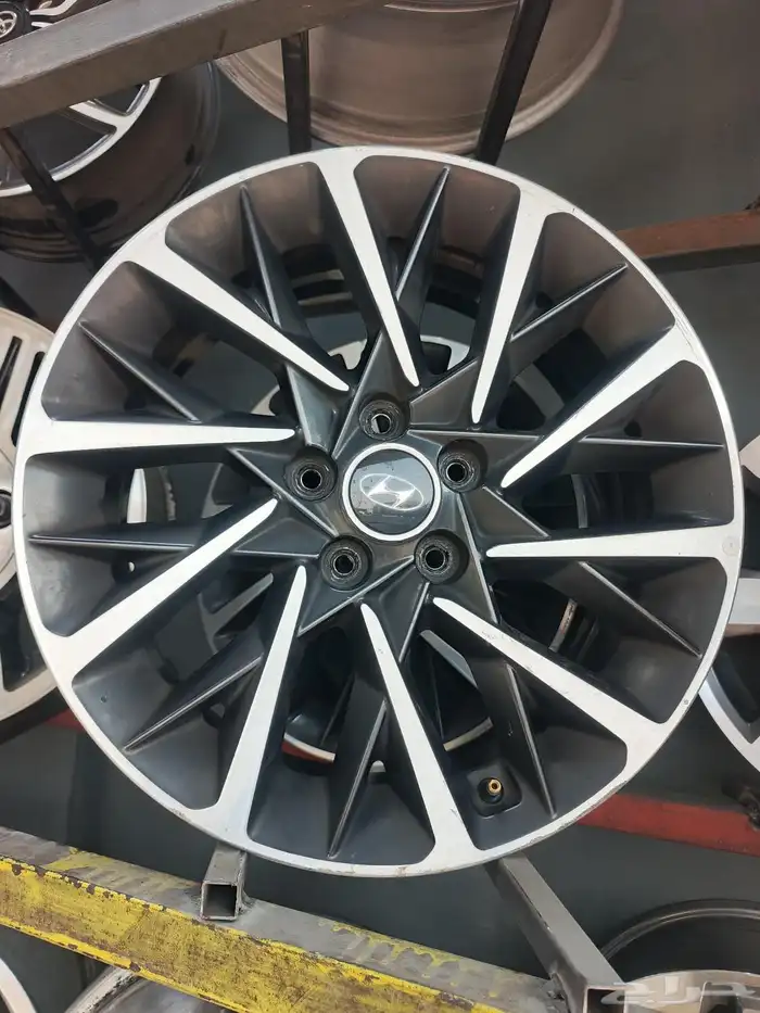 تتوفر لدينا جنوط اصلي وكاله مخلتف الانواع 1