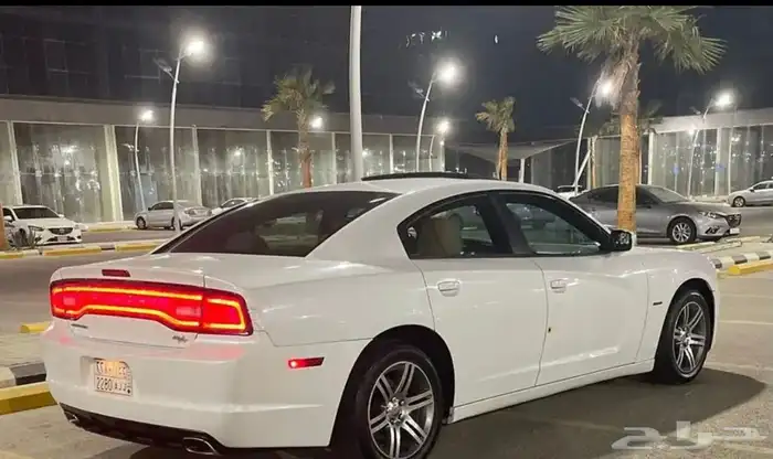 اعرض لكم دوج اتشارجر 2013 هيمي Rt 2