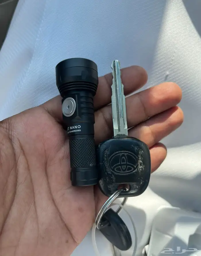 كشاف مداليه صغيره يصل الى 400 متر 0