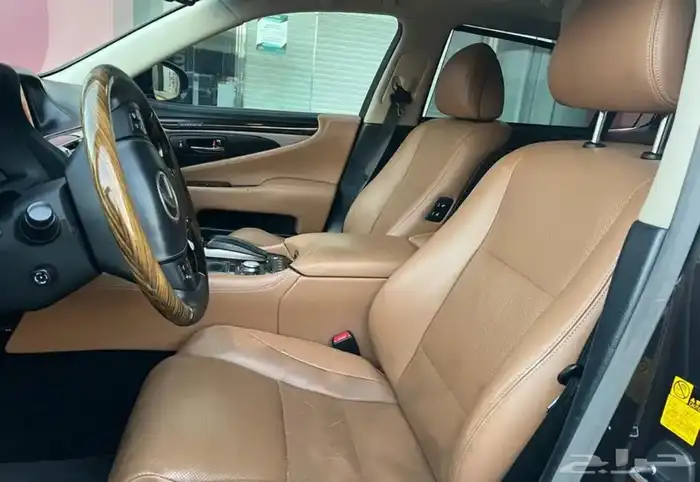 لكزس 460 ال اس لارج شاص طويل موديل 2013 وارد عبداللطيف جميل 16