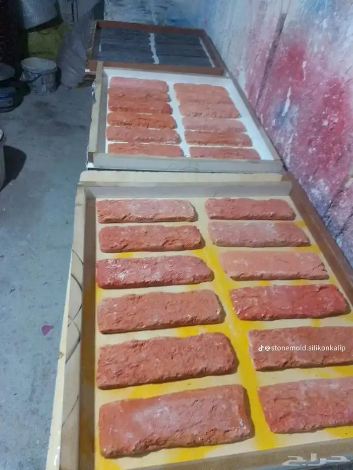 تصنيع قوالب سلكون ربل ديكورات ولحجر 9