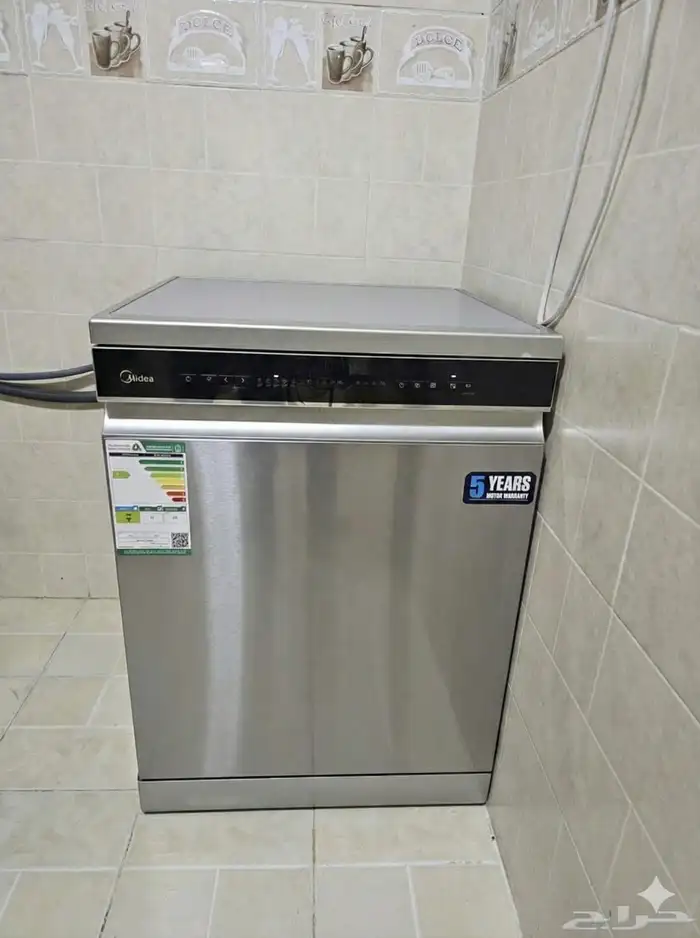 للبيع غسالة صحون Midea   ستانلس ستيل   استخدام سنة فقط 0