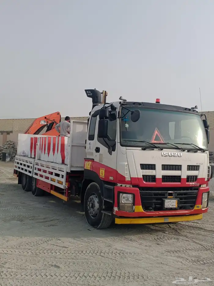 للبيع راس موديل2016 ايسوزو EXZعلية ونش 10 طن في الفنجر نظيف 7