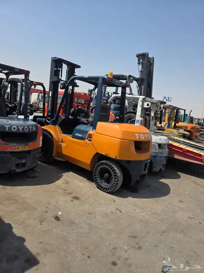 تاجير رافعات شوكية فوركلفت رافعة للايجار يومي شهري 3