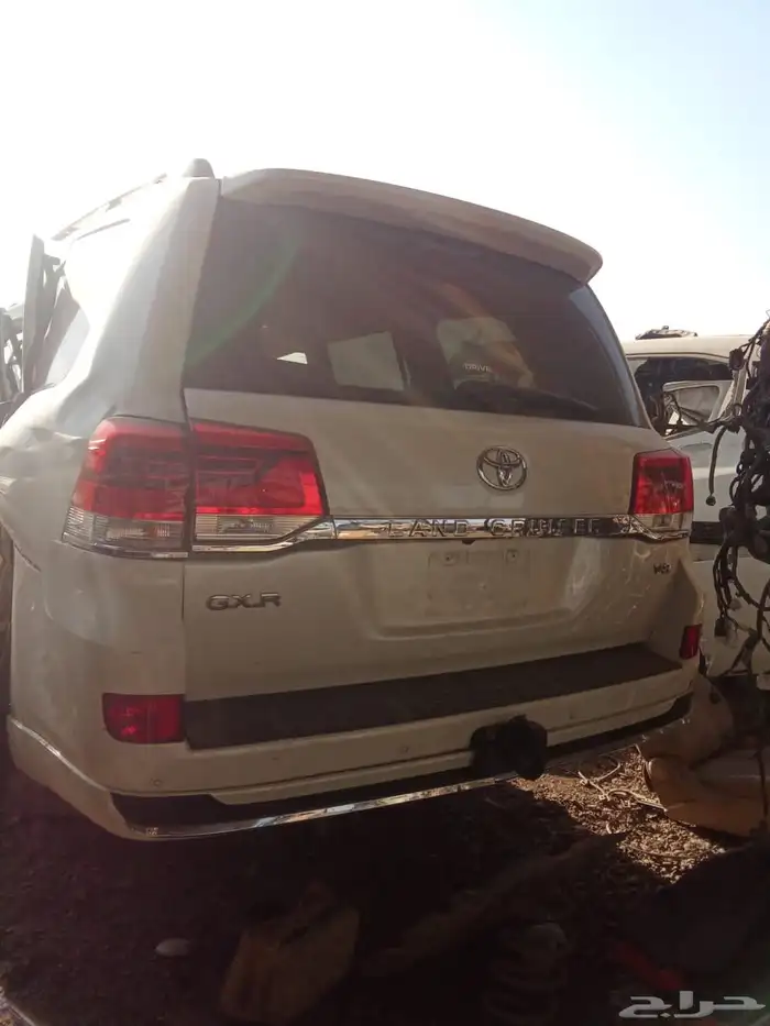 يوجد لدينا جميع انواع قطع غيار السيارات المستخدمه تشليح 1