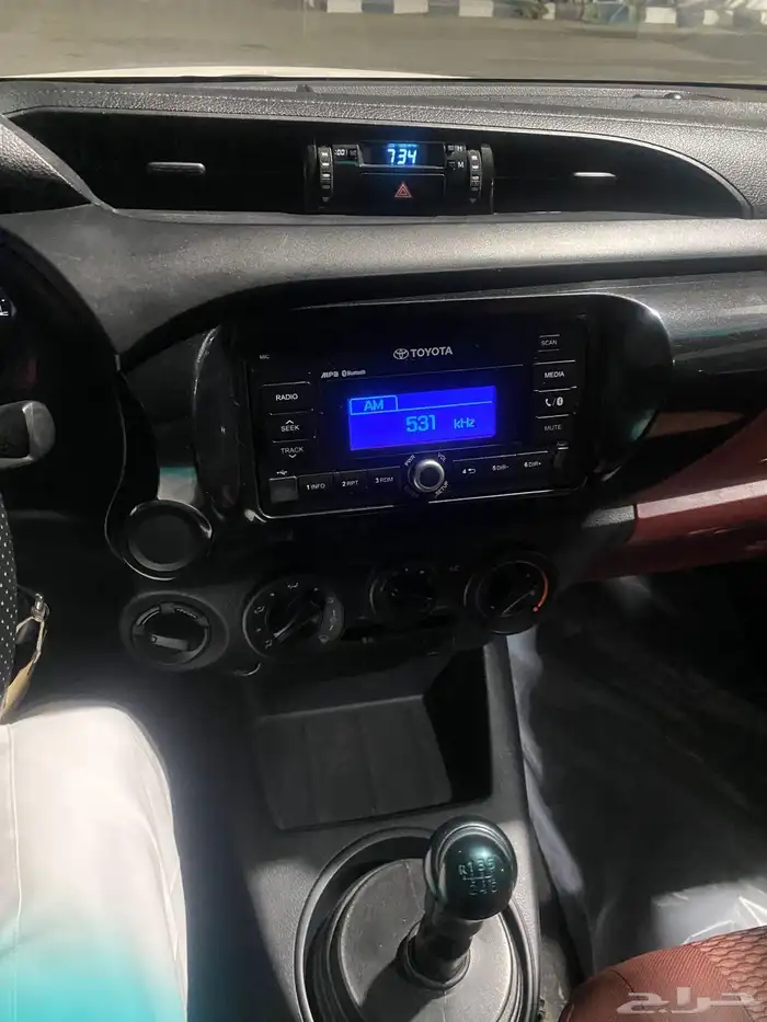 هايلكس 2022 GL ديزل 15