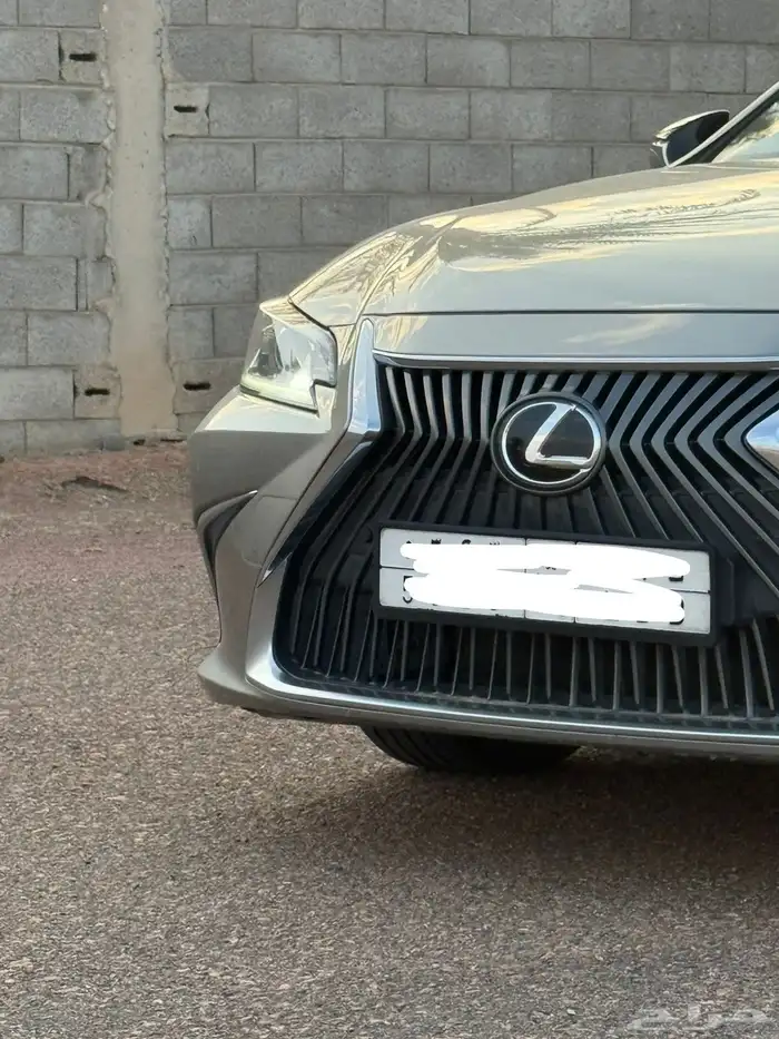 للبيع لكزس 2021 2