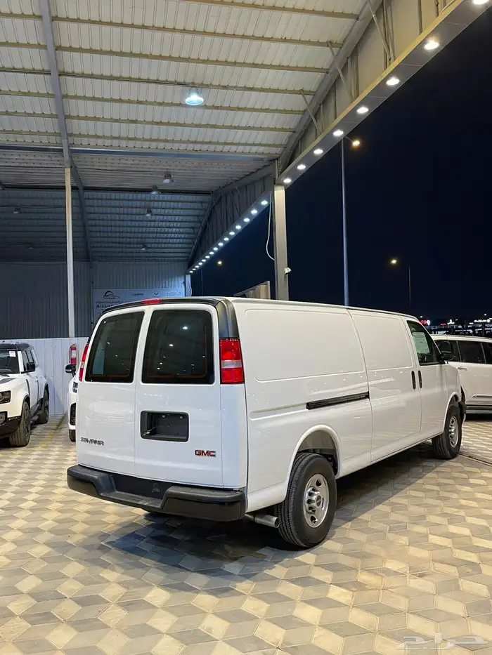 جي ام سي سافانا 2025 شاص طويل 5