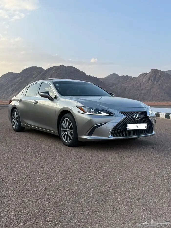للبيع لكزس 2021 6