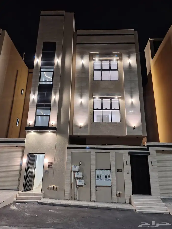 للبيع شقق علويه مصعد شغال تشطيب راقي وسط الخدمات خميس مشيط 0