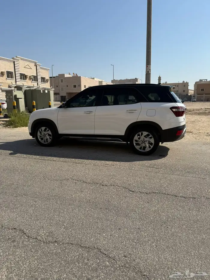 كريتا جراند 2023 (ثلاث صفوف مقاعد) 1