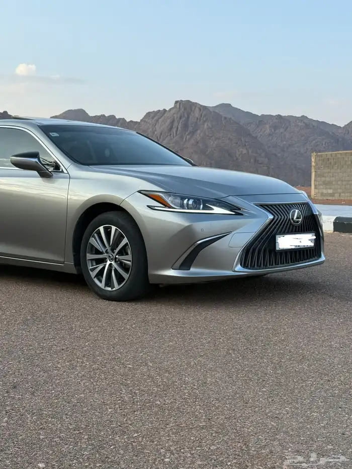 للبيع لكزس 2021 5