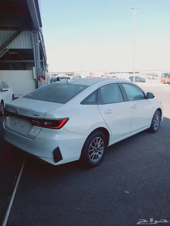 تويوتا يارس واي 2026 أبيض 3