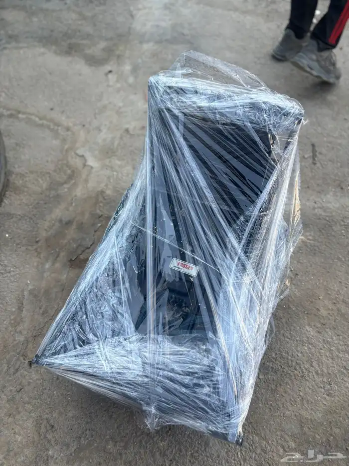 كرسي متحرك بالسيارة للمعاقين وكبار السن نوع إيطالي مستخدم 2