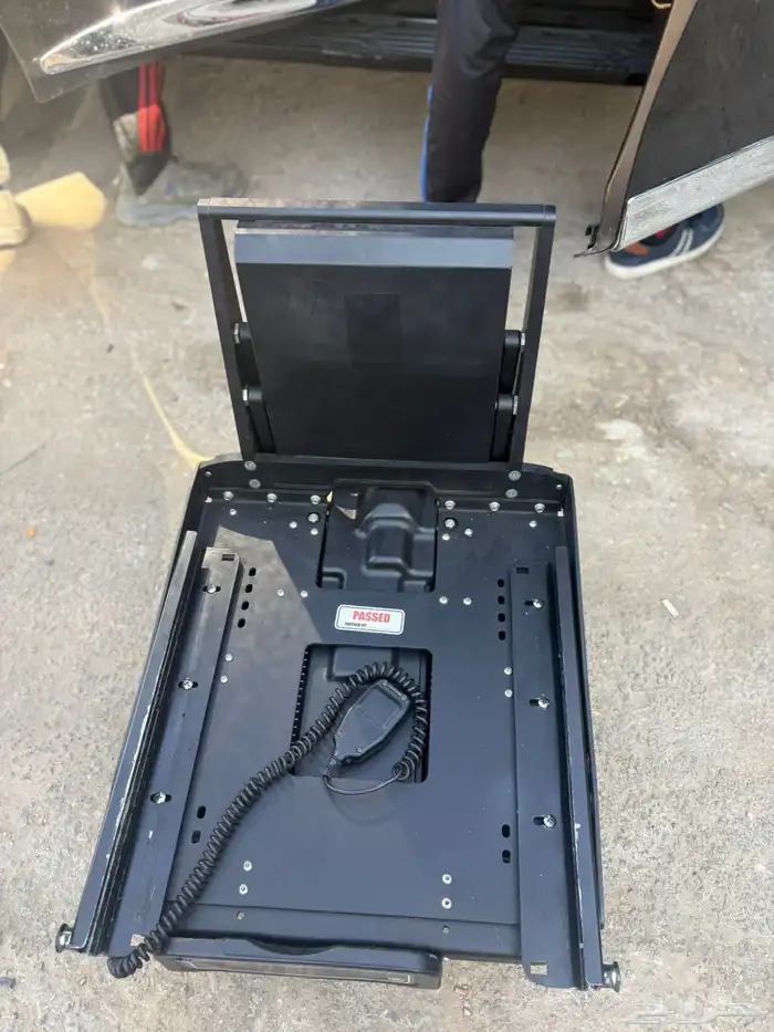 كرسي متحرك بالسيارة للمعاقين وكبار السن نوع إيطالي مستخدم 1