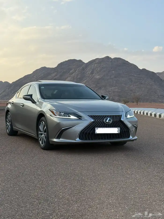 للبيع لكزس 2021 0