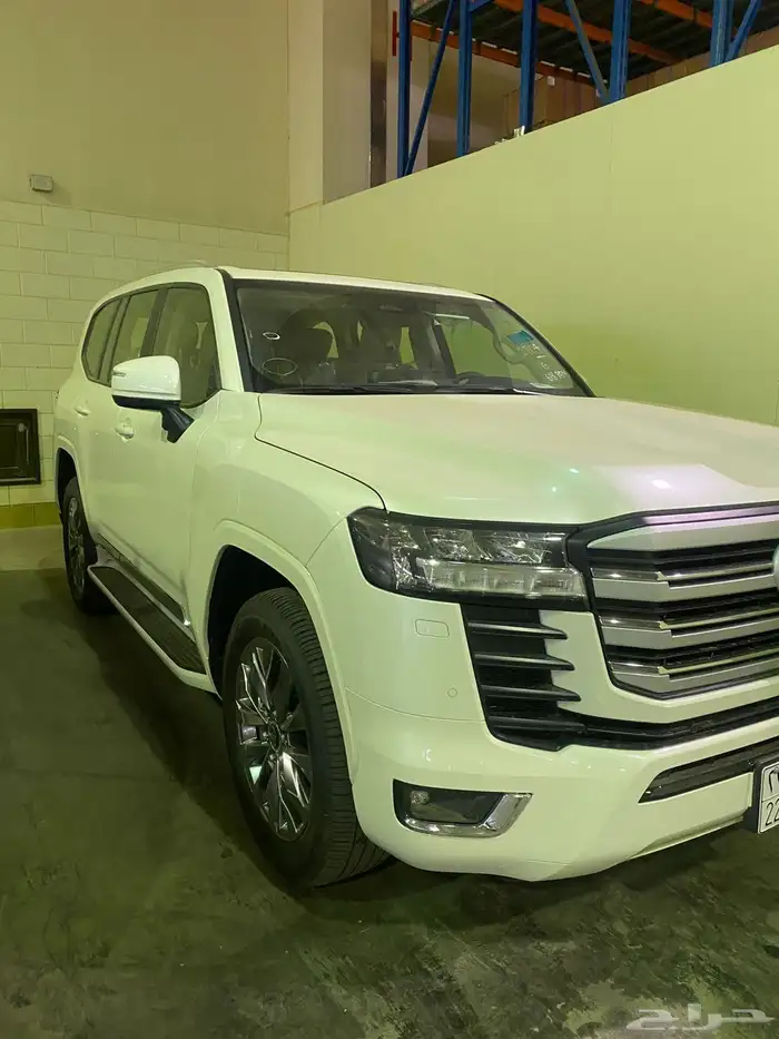 لاندكروزر GXR (4) 2025 اصفار 2