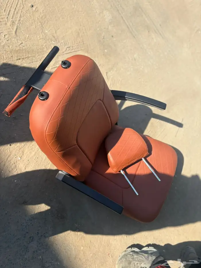 كرسي متحرك بالسيارة للمعاقين وكبار السن نوع إيطالي مستخدم 0