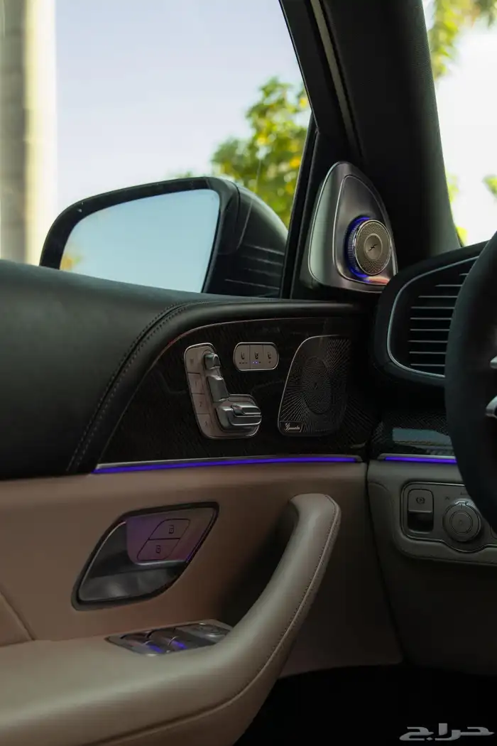 للبيع مرسيدس 2024 GLE53 شبه جديد 15