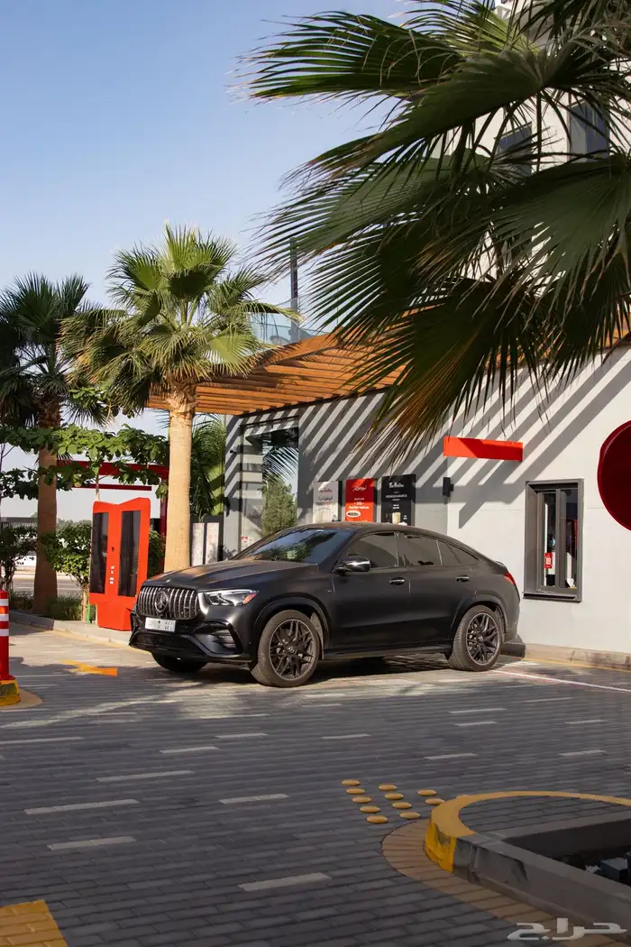 للبيع مرسيدس 2024 GLE53 شبه جديد 6