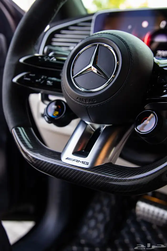 للبيع مرسيدس 2024 GLE53 شبه جديد 12