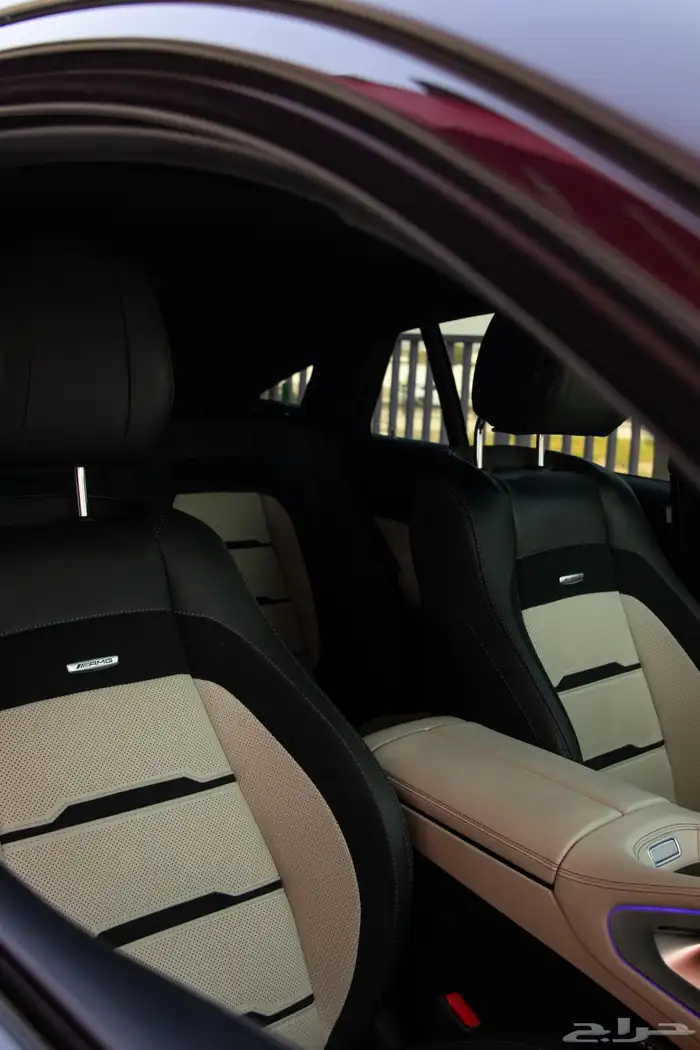 للبيع مرسيدس 2024 GLE53 شبه جديد 11