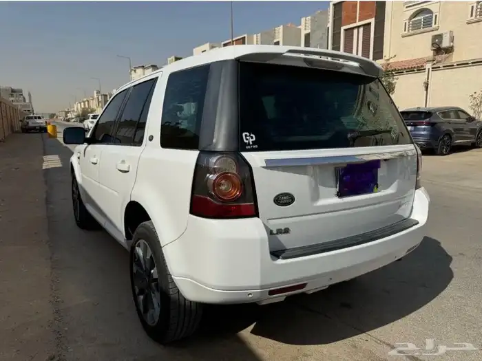 لاند روفر LR2 طراز HSE الفاخر فل كامل 2015 5