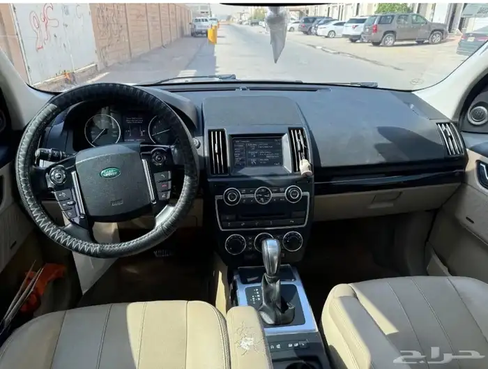 لاند روفر LR2 طراز HSE الفاخر فل كامل 2015 8