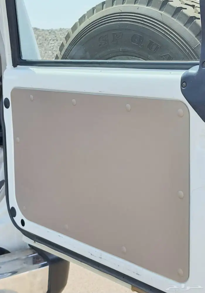 جيب ربع مخزن 2005 46