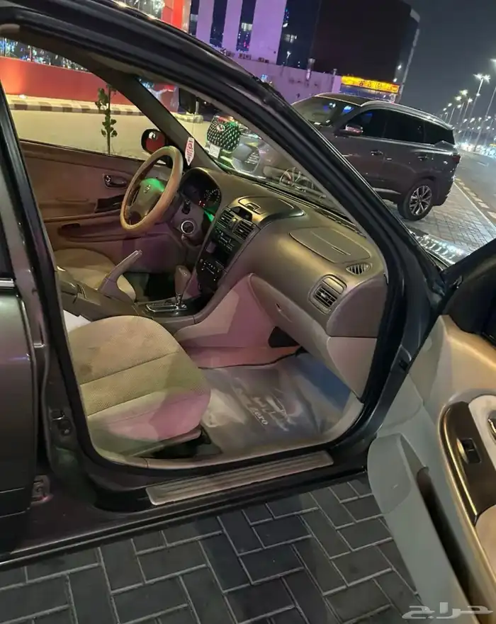 نيسان مكسيما 2004 8