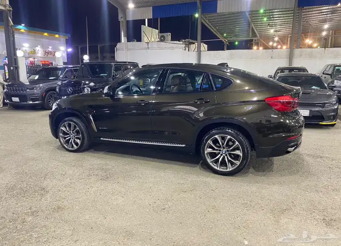 للبيع-BMW X6 xDrive35i جيب لون نادر ومميز طلبيه خاصه 8
